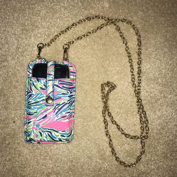 Lilly Pulitzer Handbags - 👑 4 for 25 👑 Lilly Pulitzer crossbody w/ id slot